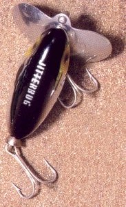 Small jitterbug Black top water lure for Bass fishing, super for the big  one's.