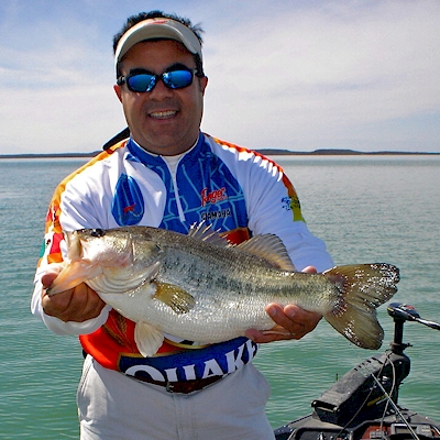 Last fish of the evening, a nice 2 pound largemouth bass just over 16  inches. Caught on a watermelon with red flake colored senko - weightless,  rigged Texas style. - Picture of