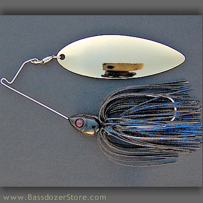 Check out Bassdozer #Spinnerbaits. 3/8 oz Style N #largemo…